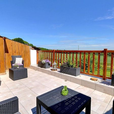 Les Bouyeres Bed and Breakfast Saint-Malon-sur-Mel Εξωτερικό φωτογραφία
