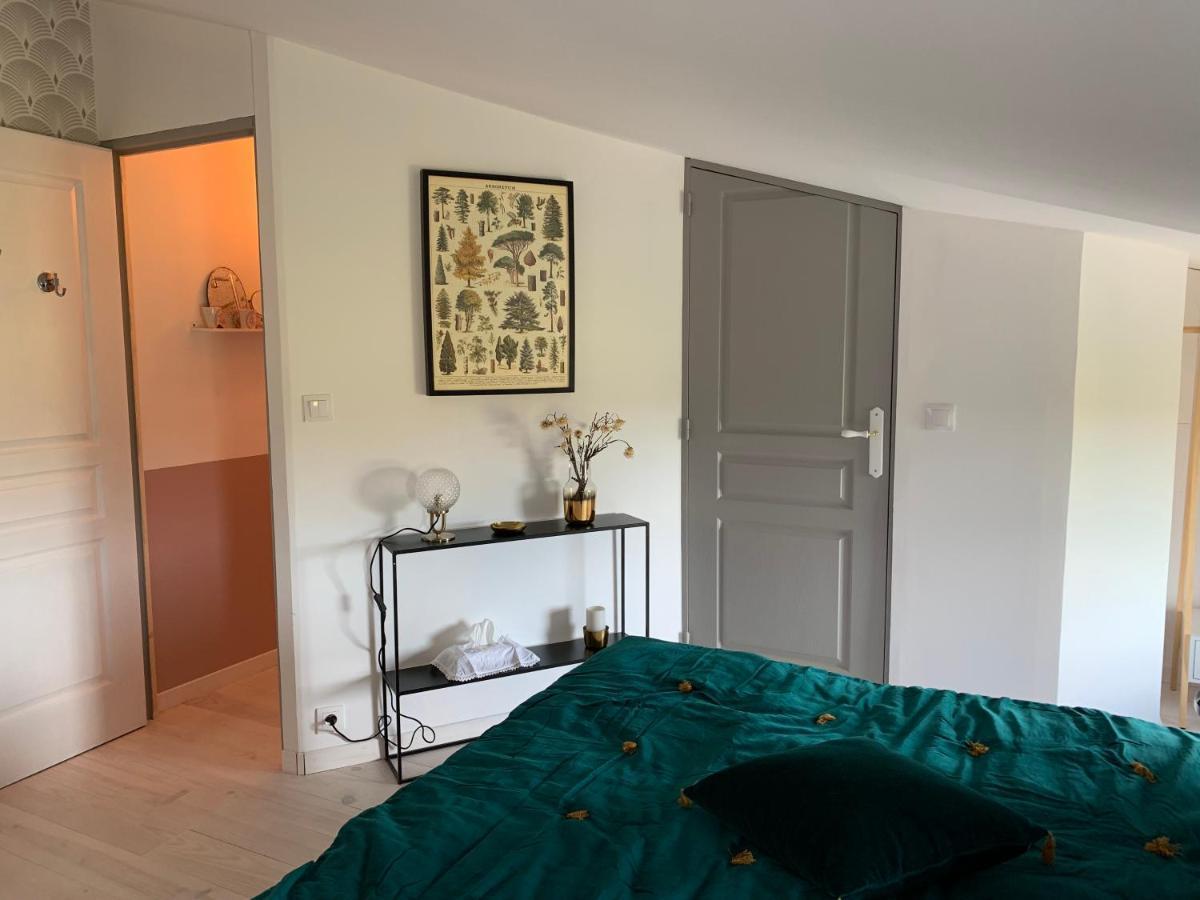 Les Bouyeres Bed and Breakfast Saint-Malon-sur-Mel Εξωτερικό φωτογραφία